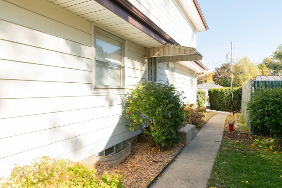 4928 N 89th St, Milwaukee, WI 53225 - Image #3