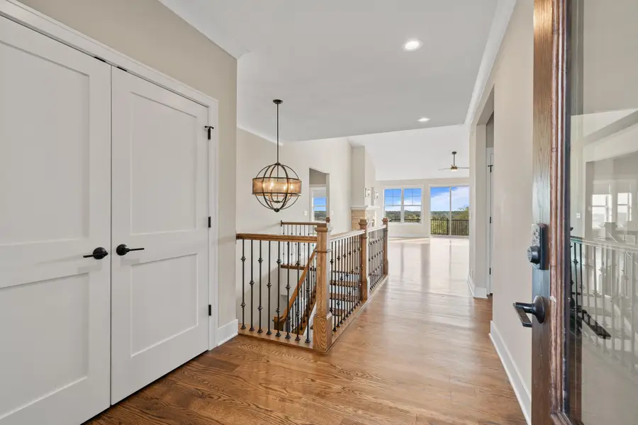 460 S Stone Ridge Dr, Lake Geneva, WI 53147 - Image #2