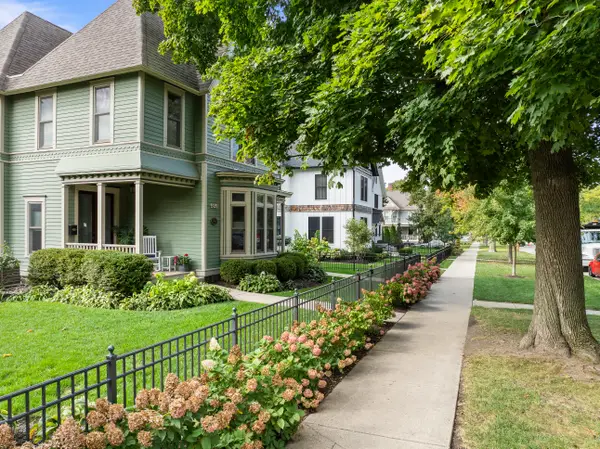 920 Geneva St, Lake Geneva, WI 53147