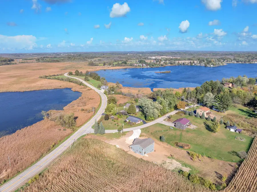 W1298 Floral Park Ln, Osceola, WI 53010 - Image #2