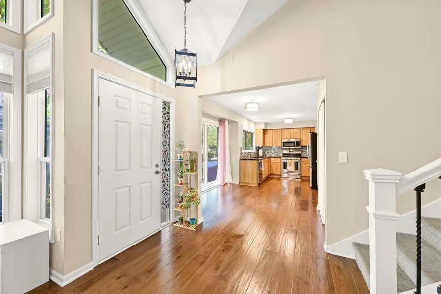 14241 W Waterford Square Dr, New Berlin, WI 53151 - Image #3