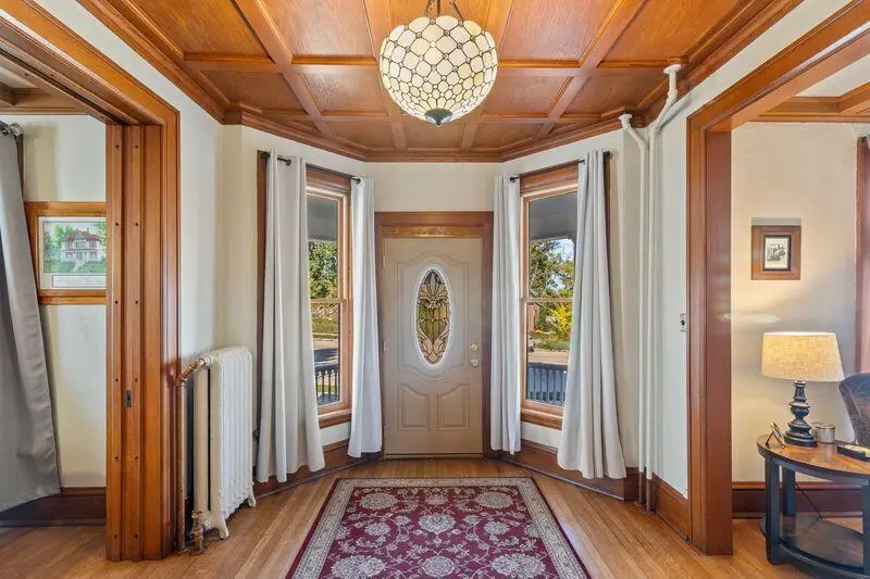 339 Pine St, Sheboygan Falls, WI 53085 - Image #2