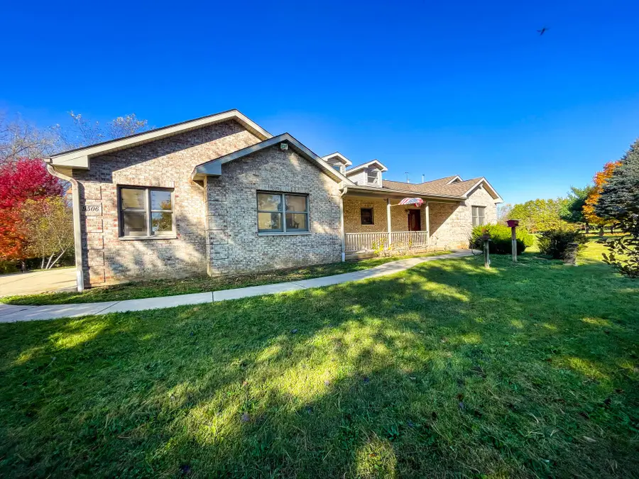 9506 296th Ave, Salem Lakes, WI 53168 - Image #2