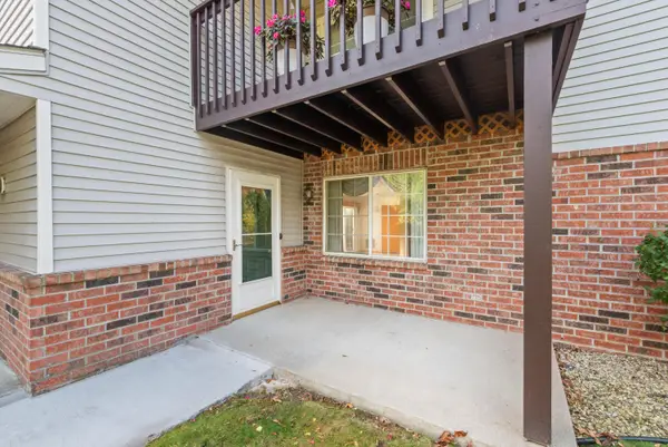 170 W Aspen Ct, Oak Creek, WI 53154