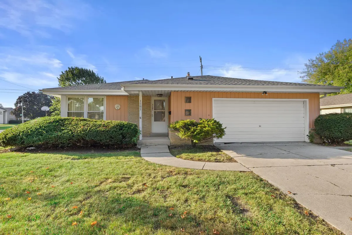 1101 Harmony Dr, Racine, WI 53402 - Image #1