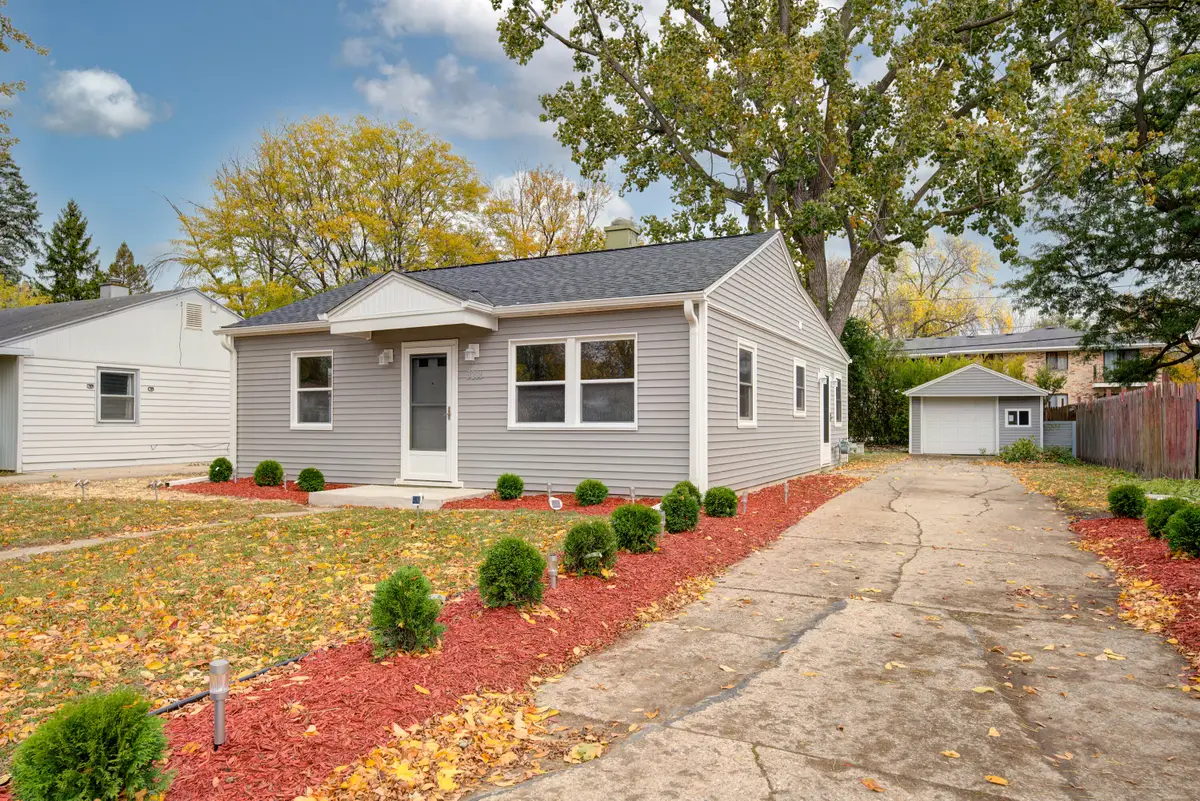 5236 N 56th St, Milwaukee, WI 53218 - Image #1