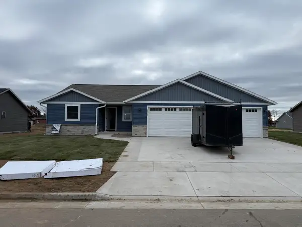 1908 Arches Dr, Holmen, WI 54636