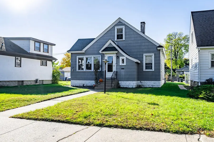 2427 Loomis St, La Crosse, WI 54603 - Image #2