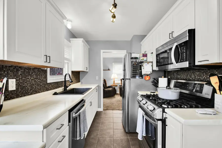 2472 S 95th St, West Allis, WI 53227 - Image #3