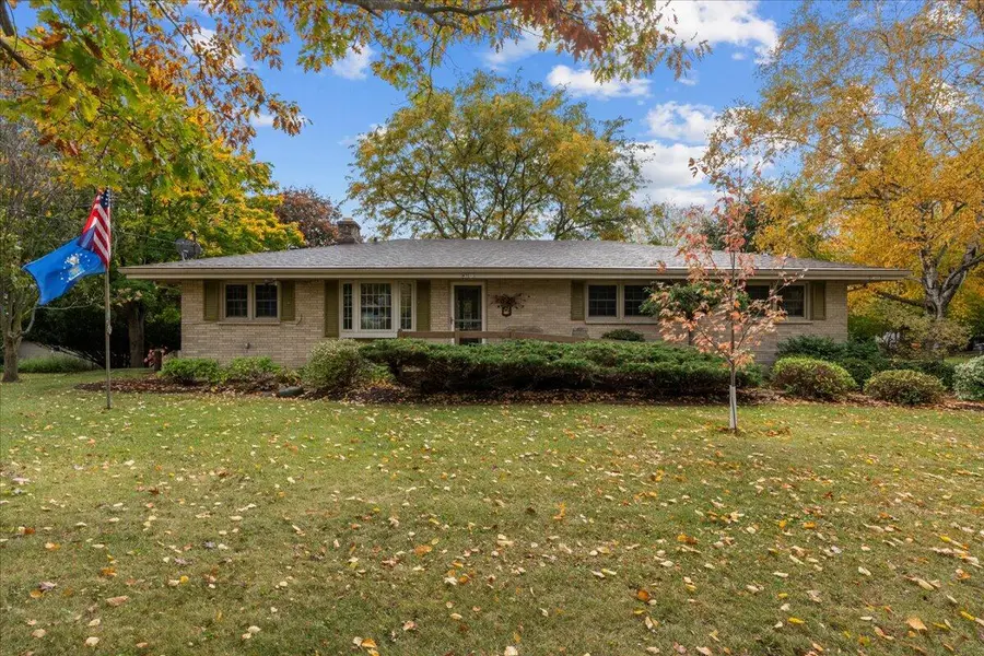 W7085 Hillside Dr, Batavia, WI 53001 - Image #3