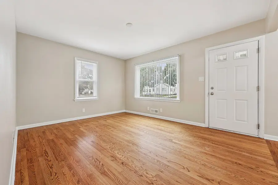 3749 S 24th St, Milwaukee, WI 53221 - Image #3