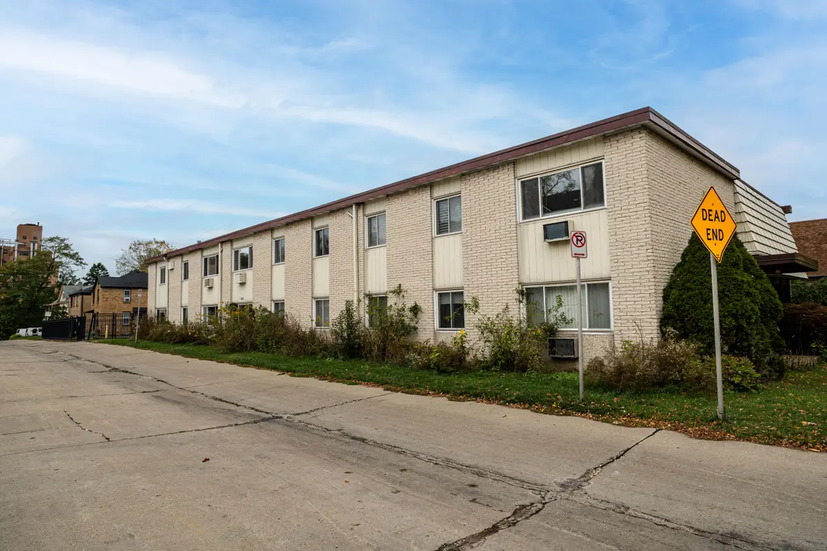 935 N 37th St, Milwaukee, WI 53208 - Image #1