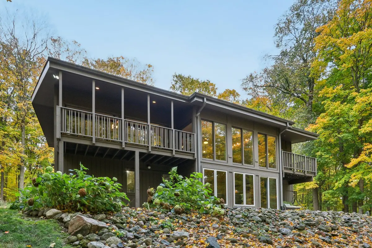 4850 Woodhaven Dr, West Bend, WI 53095 - Image #1