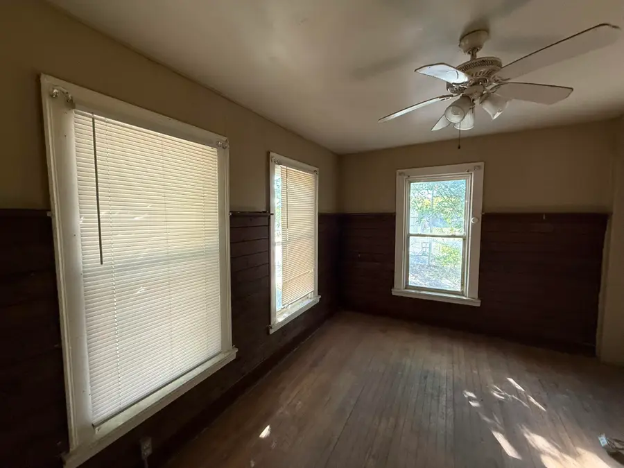 3701 W Kilbourn Ave, Milwaukee, WI 53208 - Image #2