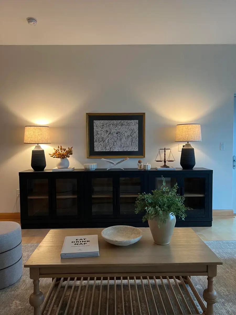 1550 E Royall Pl, Milwaukee, WI 53202 - Image #3