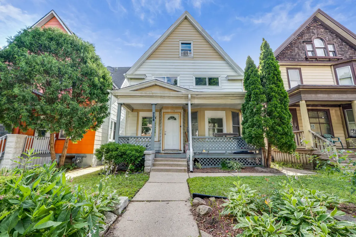 734 S 30th St, Milwaukee, WI 53215 - Image #1