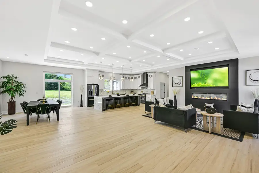 10500 W Vera Ave, Milwaukee, WI 53224 - Image #3