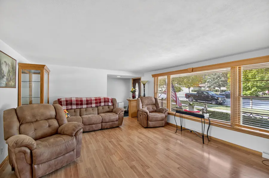 4707 Wilson Rd, Kenosha, WI 53142 - Image #3