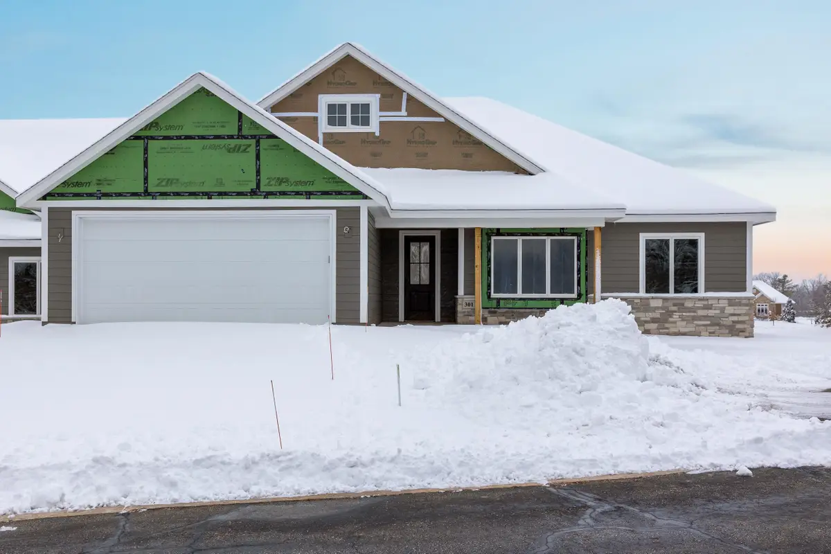 301 Fairway Meadows Ln, Sheboygan Falls, WI 53085 - Image #1