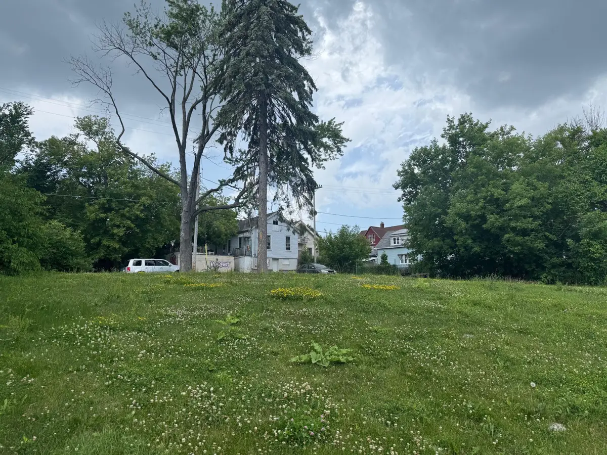2521 N Holton St, Milwaukee, WI 53212 - Image #1