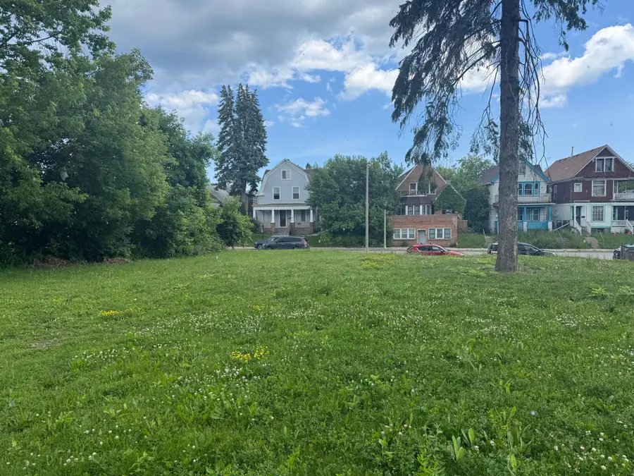 2521 N Holton St, Milwaukee, WI 53212 - Image #2