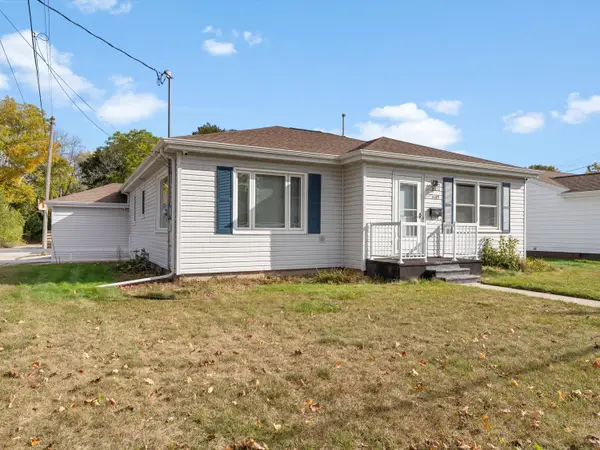 3109 School St, Two Rivers, WI 54241