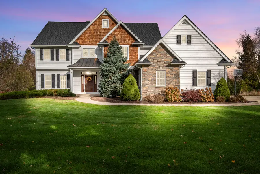 11012 Cedar Creek Rd, Cedarburg, WI 53012 - Image #2