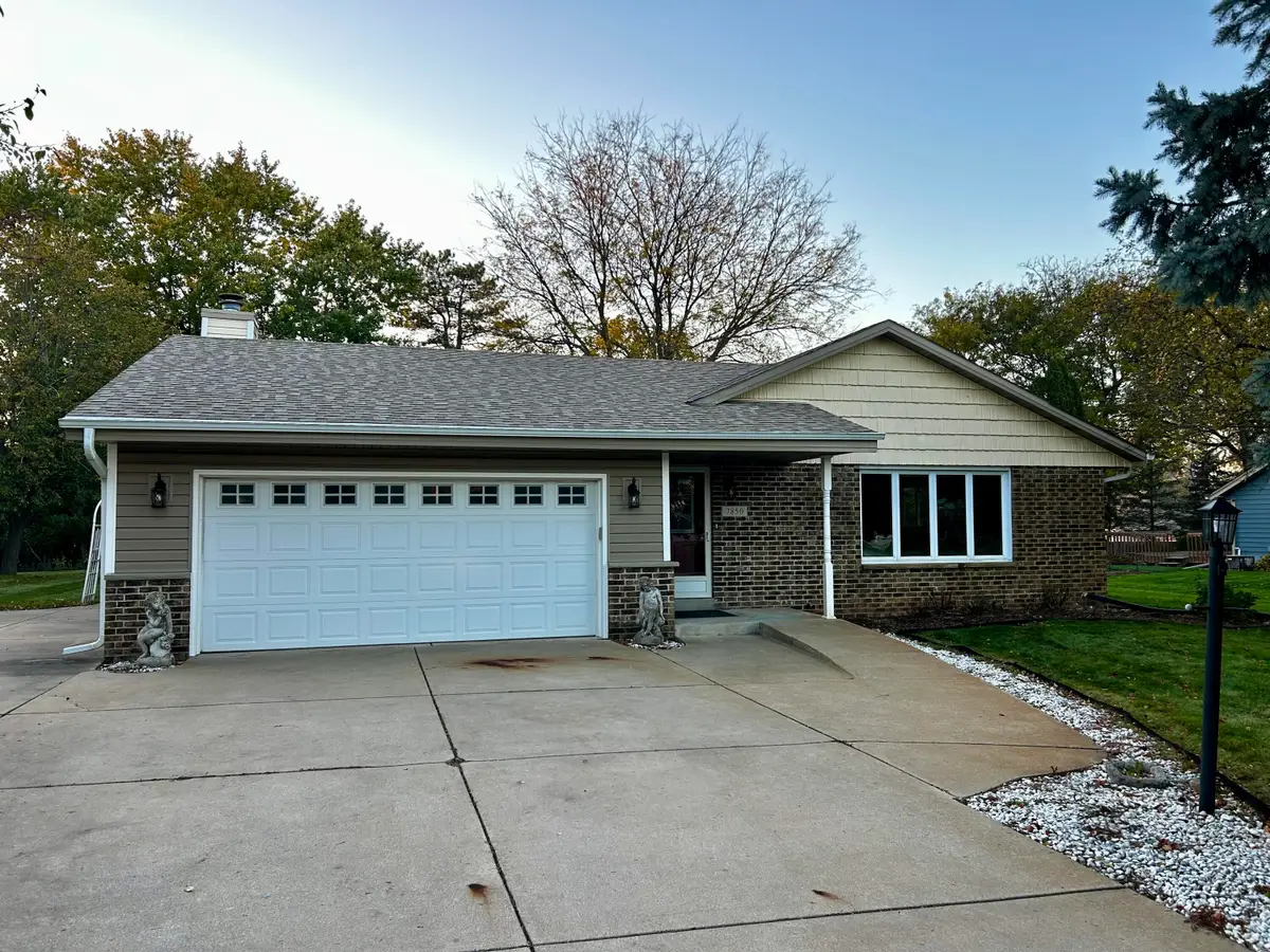 7850 Scenic View Dr, Wind Lake, WI 53185 - #1
