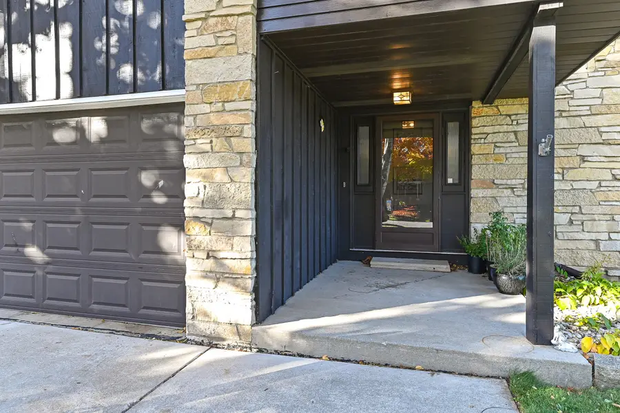 1800 Mackinac Ave, South Milwaukee, WI 53172 - Image #3