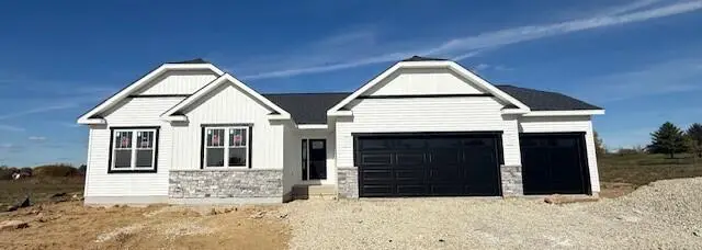 851 Golf Dr, Jefferson, WI 53549 - #1