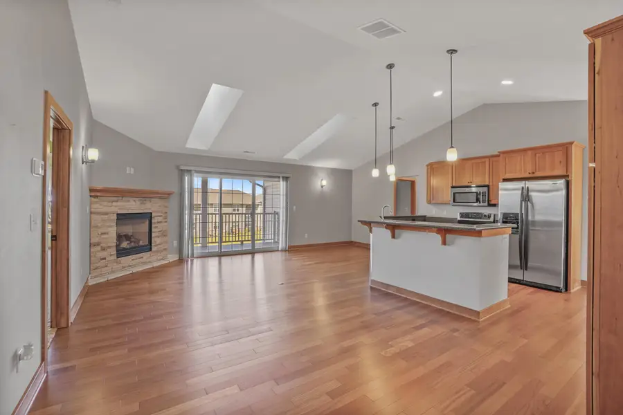 1632 Grey Fox Trl, Mukwonago, WI 53149 - Image #2