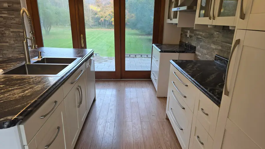 2902 S 124th St, West Allis, WI 53227 - Image #3