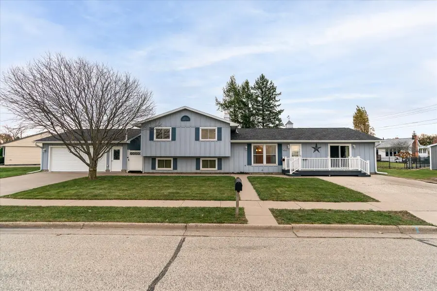 641 Youlon St N, West Salem, WI 54669 - Image #2