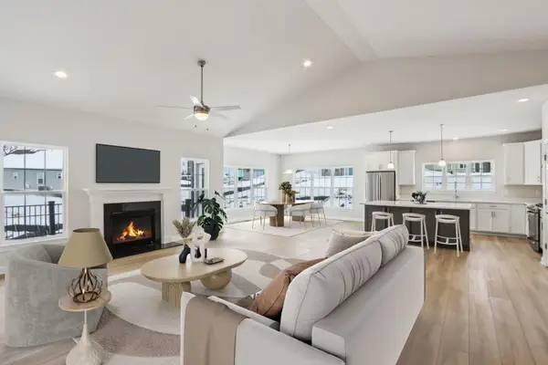 1785 Lasalle St, Lake Geneva, WI 53147