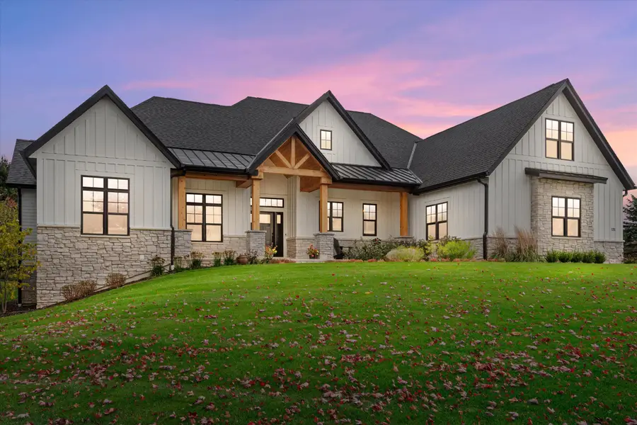 131 Legend Way, Wales, WI 53183 - Image #2