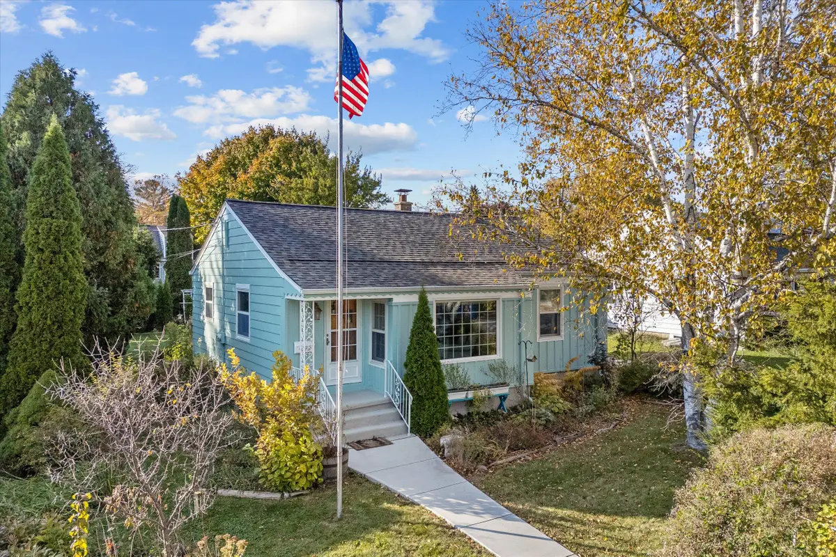 1109 7th Ave, Grafton, WI 53024 - Image #1