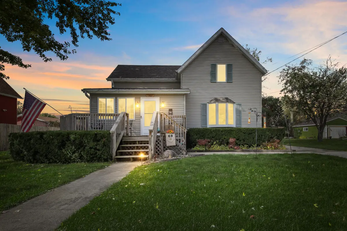 7337 N Vine St, Lannon, WI 53046 - #1