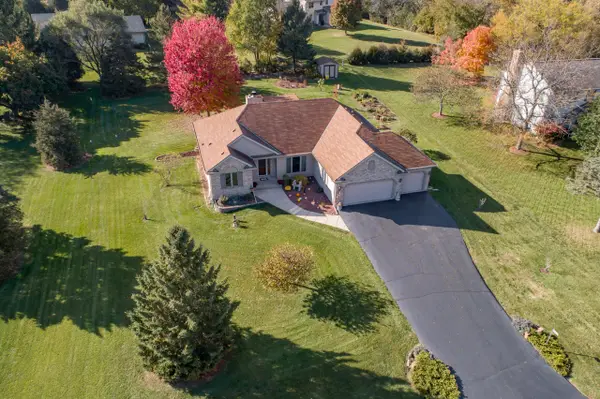 W367S9725 Charnwood Ln, Eagle, WI 53119