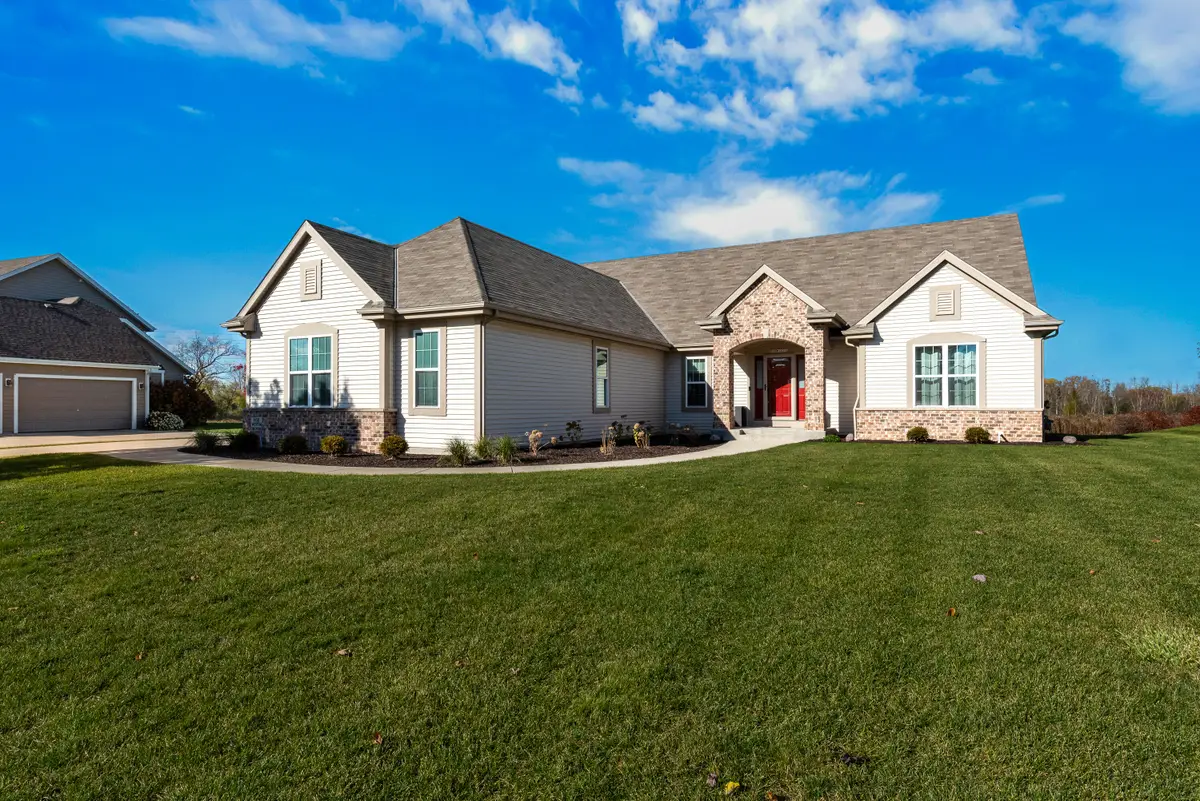N58W19314 Fox River Way, Menomonee Falls, WI 53051 - Image #1