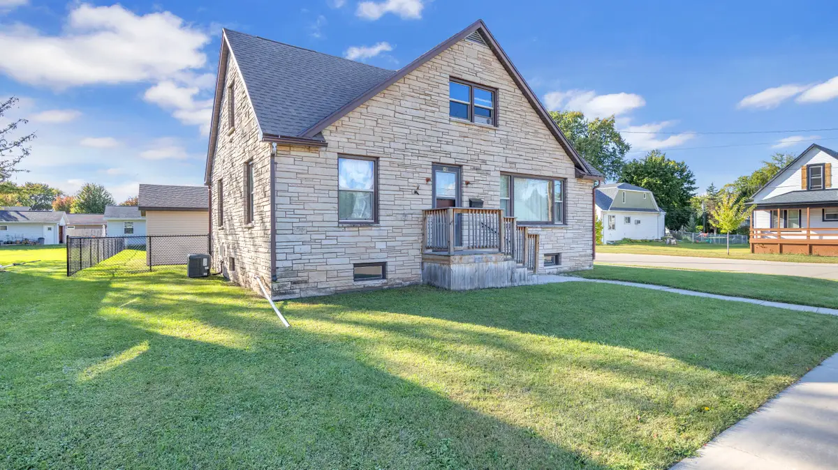 1011 Bechaud Ave, North Fond Du Lac, WI 54937 - Image #1