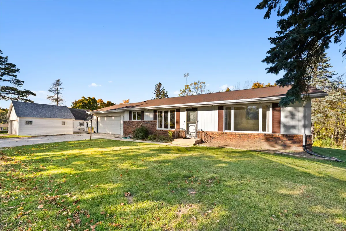 W4414 South St, Hingham, WI 53031 - #1