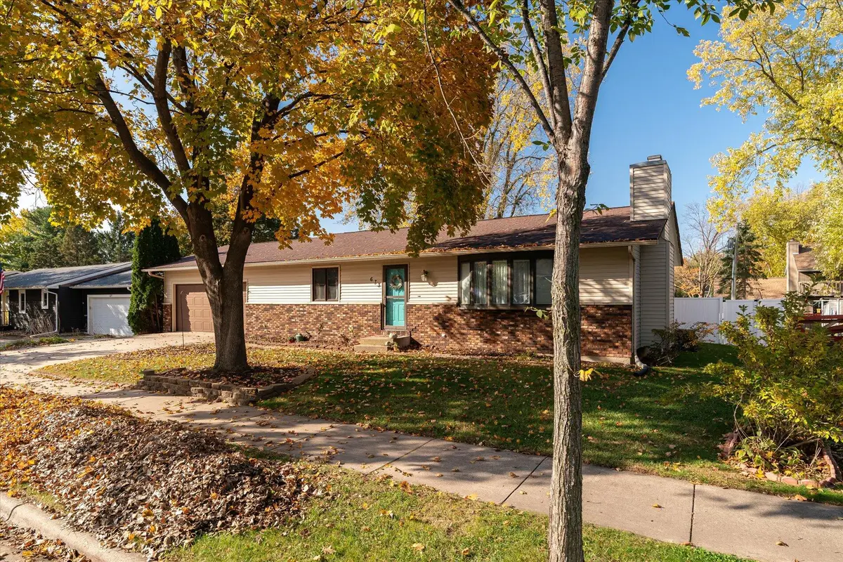 633 11th Ave N, Onalaska, WI 54650 - #1