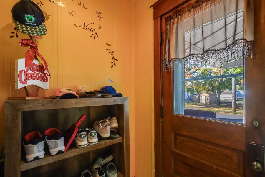 621 Marshall St, Manitowoc, WI 54220 - Image #3