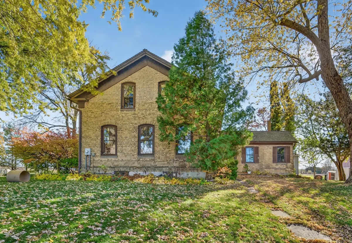 N1003 Plymouth Trl, New Holstein, WI 53061 - Image #1