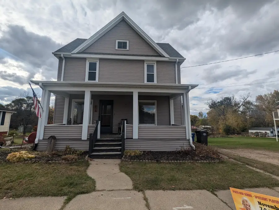 916 S Water St, Sparta, WI 54656 - Image #2