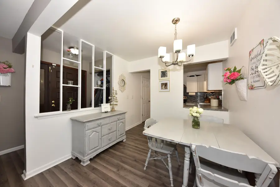 8643 N Servite Dr, Milwaukee, WI 53223 - Image #3