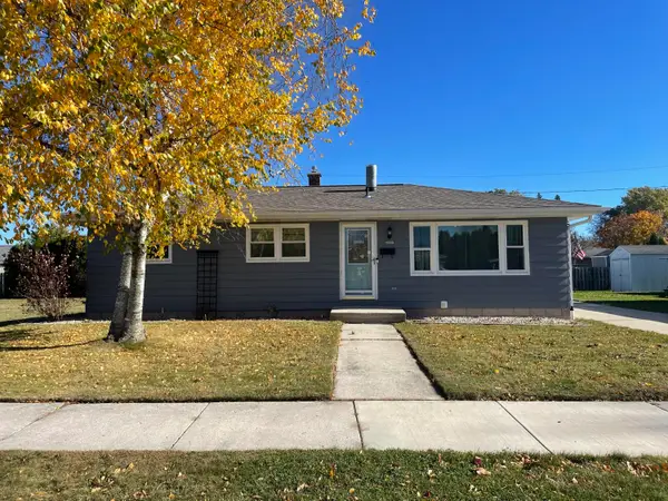 2321 N 27th Pl, Sheboygan, WI 53083