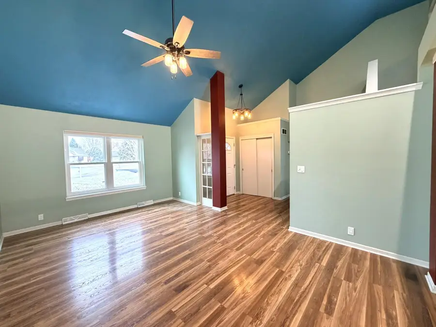 198 Cramer Ave, Dousman, WI 53118 - Image #3