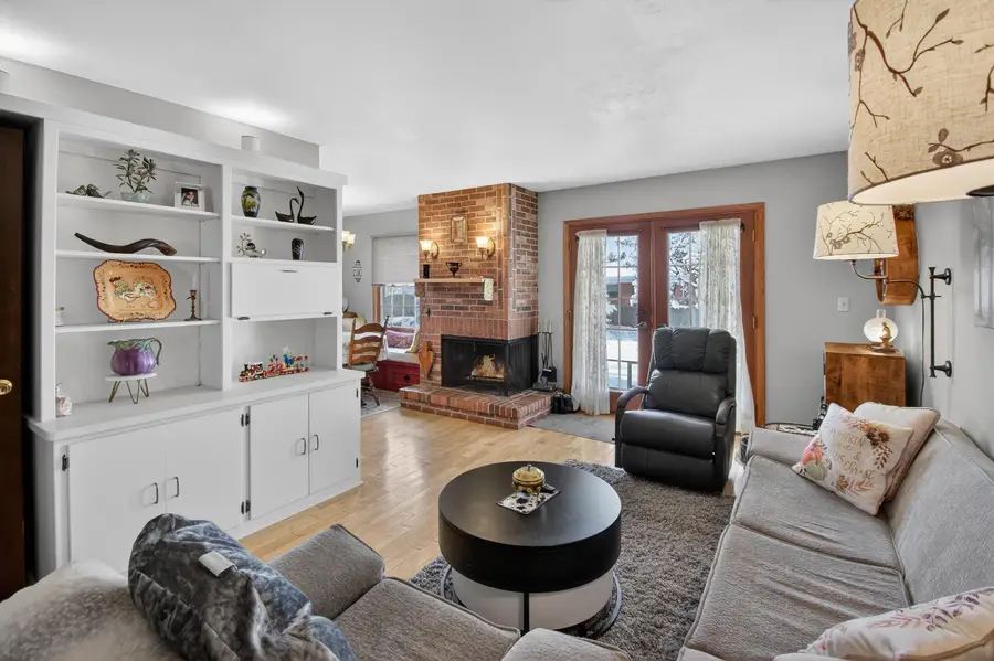 16 Illinois St, Racine, WI 53405 - Image #2