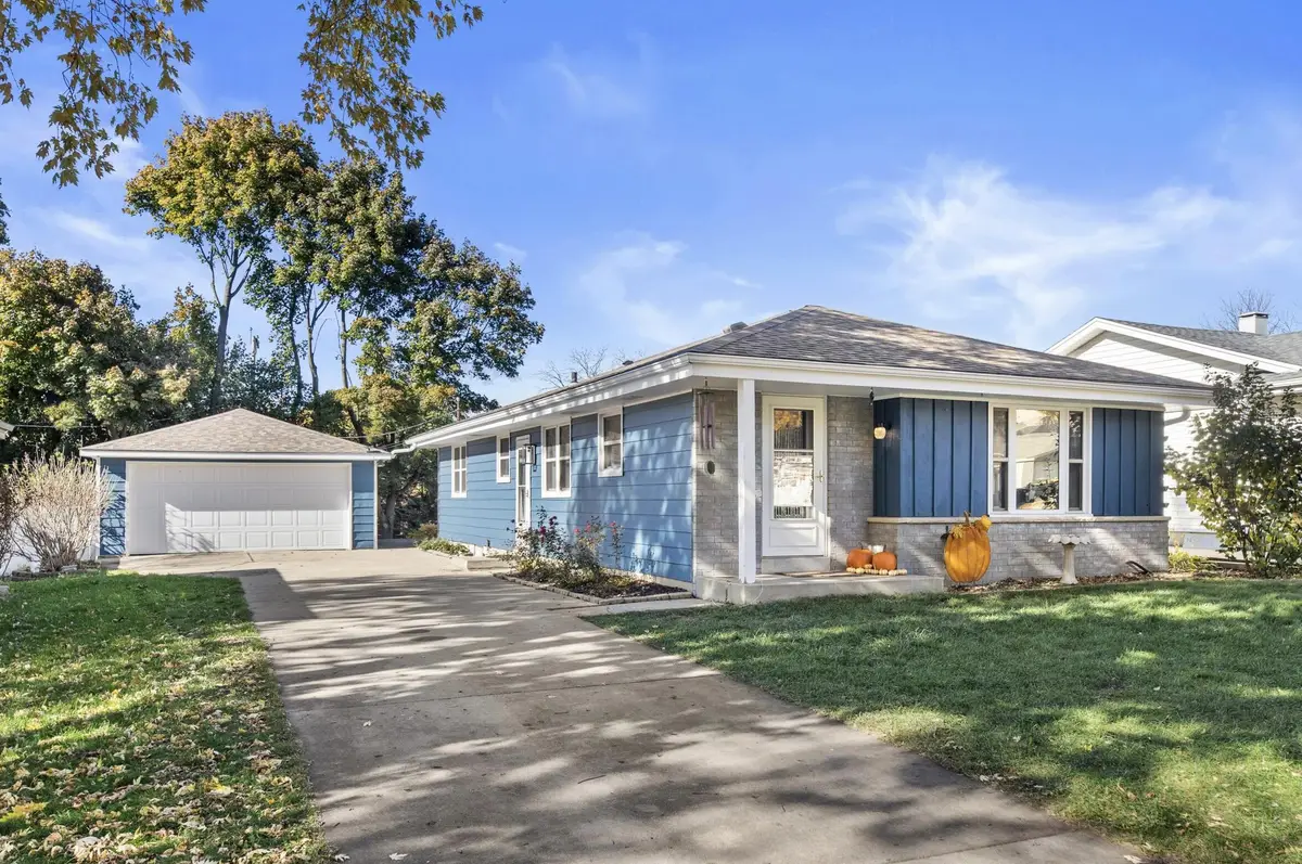 333 N 120th St, Wauwatosa, WI 53226 - #1